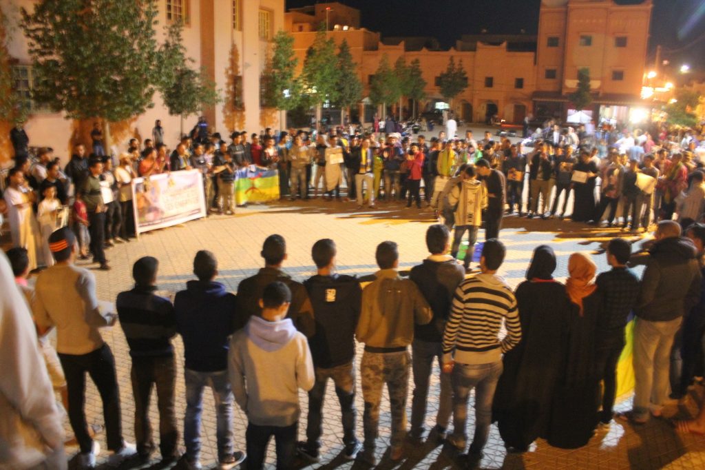 رفع الإقصاء والتهميش يدفع شباب قلعة امكونة للإحتجاج 1